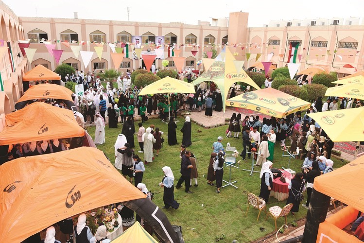 جانب من أجنحة المدارس المشاركة في يوم التخضير العالمي	 (أحمد علي)﻿