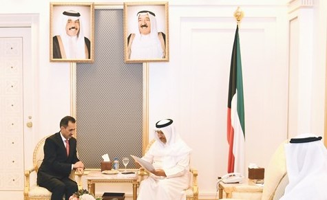 سمو رئيس الوزراء الشيخ جابر المبارك يتسلم رسالة خطية من السفير الأردني﻿