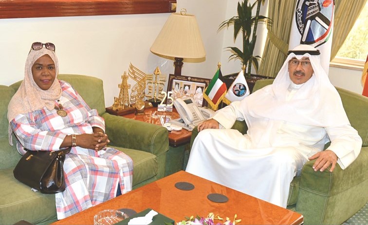 الشيخ فواز الخالد مستقبلا هيا الدوسري﻿