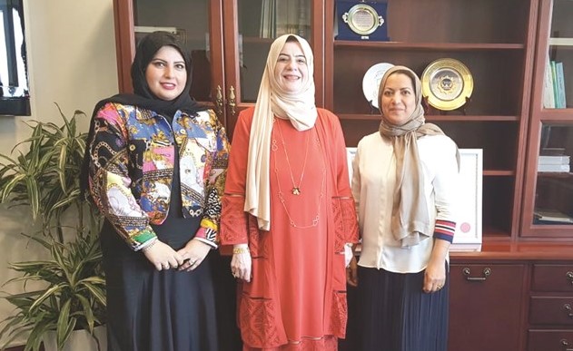 د. سعاد الفضلي مع د. فوزية القطان﻿