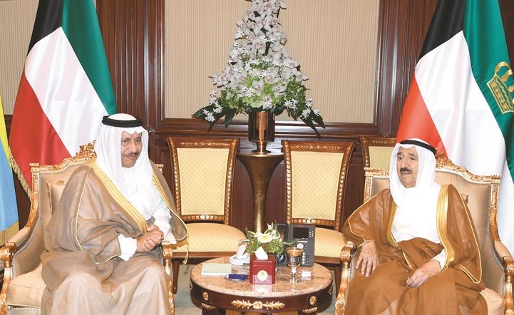 صاحب السمو الأمير خلال استقباله سمو رئيس الوزراء الشيخ جابر المبارك﻿