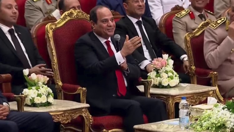 بالفيديو.. السيسي يعلق على أغنية "بُشرة خير"