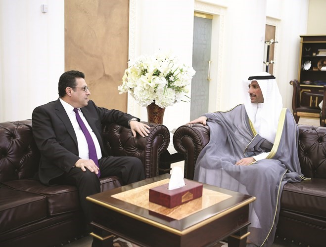  ويستقبل السفير المصري طارق القوني﻿