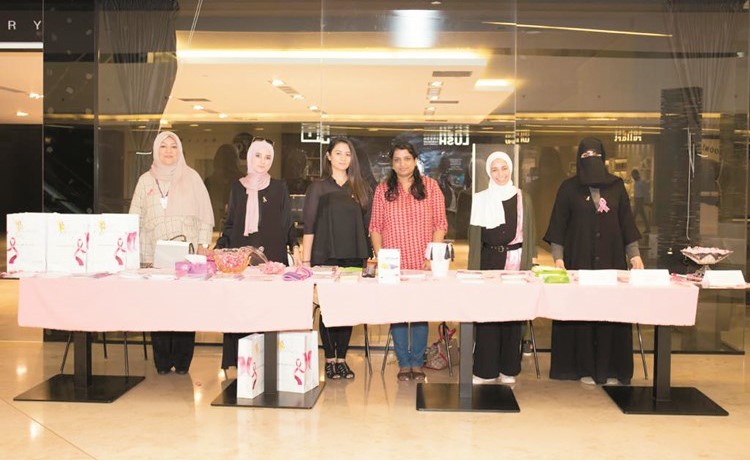 جانب من الفعاليات خلال الحملة التوعوية﻿