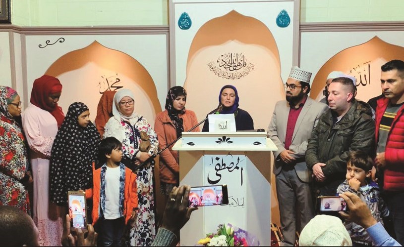 شهداء ترفع الأذان بالمركز الإسلامي في دبلن امس﻿