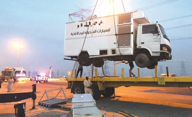 رفع إحدى البقالات المخالفة ﻿