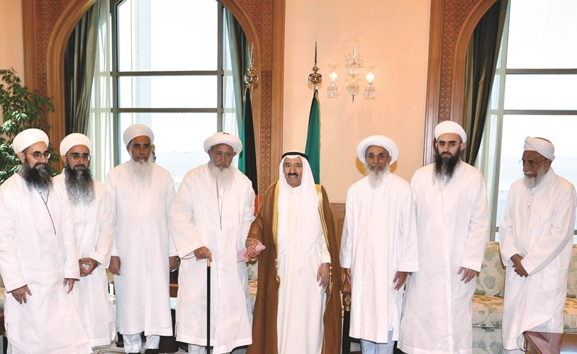 صاحب السمو الأمير الشيخ صباح الأحمد مستقبلا سلطان البهرة د.مفضل سيف الدين والوفد المرافق﻿