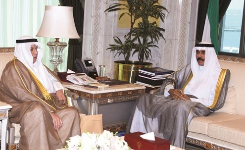 سمو ولي العهد الشيخ نواف الأحمد مستقبلا الشيخ خالد الجراح﻿