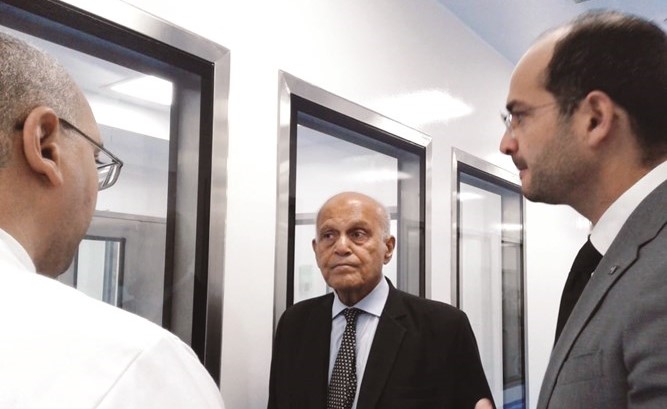 د.مجدي يعقوب خلال افتتاح مركز الأبحاث أمس﻿