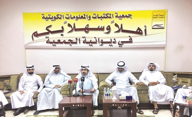 د.عبدالعزيز السويط متحدثا خلال المؤتمر الصحافي﻿