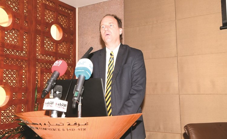 الملحق التجاري جيف هاملتون متحدثا﻿