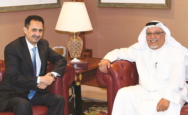 الشيخ علي الجراح مستقبلا السفير الأردني صقر أبوشتال﻿