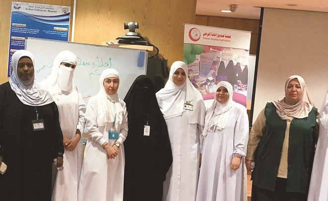 عدد من المشاركين في المحاضرة﻿