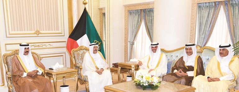 سمو الأمير وسمو ولي العهد ورئيس مجلس الأمة وسمو رئيس الوزراء ونائب رئيس الوزراء ووزير الخارجية الشيخ صباح الخالد﻿