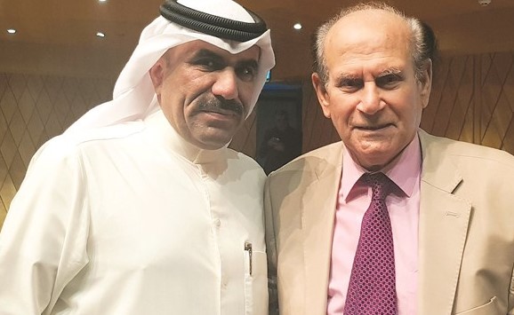 الزميل مفرح الشمري مع د. فاضل عواد﻿