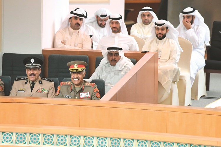 الفريق ركن محمد الخضر واللواء فيصل النواف والزميل عدنان الراشد﻿