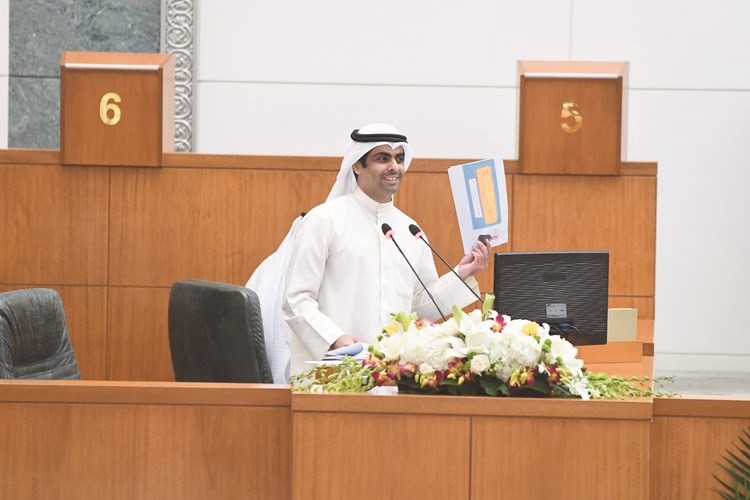 رياض العدساني متحدثا في الاستجواب﻿