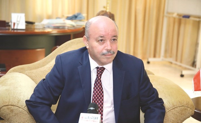 السفير عبدالحميد عبداوي خلال المؤتمر الصحافي	(عادل سلامة)