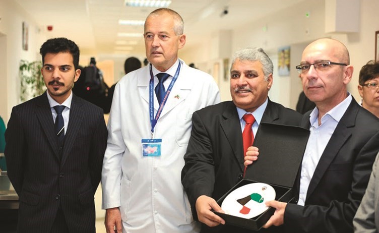 جانب من مراسم افتتاح المركز الطبي الخاص لإجراء العمليات الجراحية في مستشفى مختص بعلاج أمراض السرطان في العاصمة البلغارية صوفيا﻿