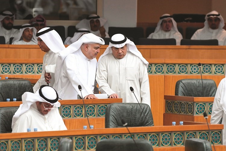 الشيخ خالد الجراح وخليل الصالح﻿