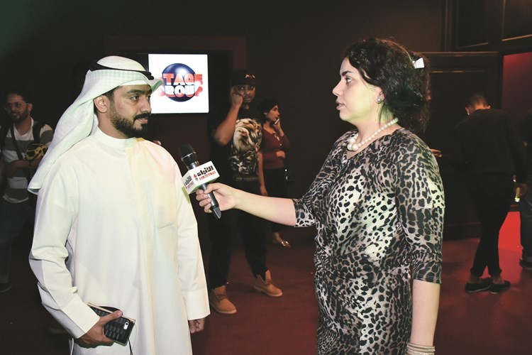 المنتج أنس الخليفة متحدثا للزميلة أميرة عزام 	(محمد هنداوي)﻿