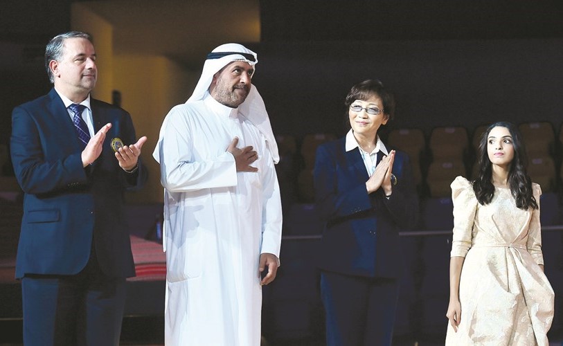 جانب من تكريم الشيخ أحمد الفهد من قبل الاتحاد الآسيوي للجمباز ﻿