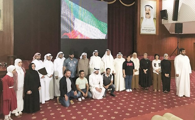 بالفيديو.. «المكفوفين الكويتية» كرمت فريق «درب الزلق» للوصف الصوتي