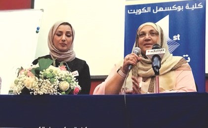 متحدثتان خلال الحملة﻿