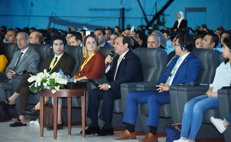 الرئيس المصري عبدالفتاح السيسي خلال كلمته في منتدى شباب العالم بشرم الشيخ امس ﻿