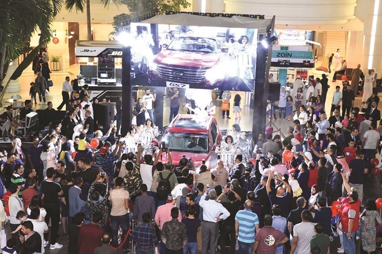 اقبال جماهيري على منصة GS7 بالمارينا مول﻿