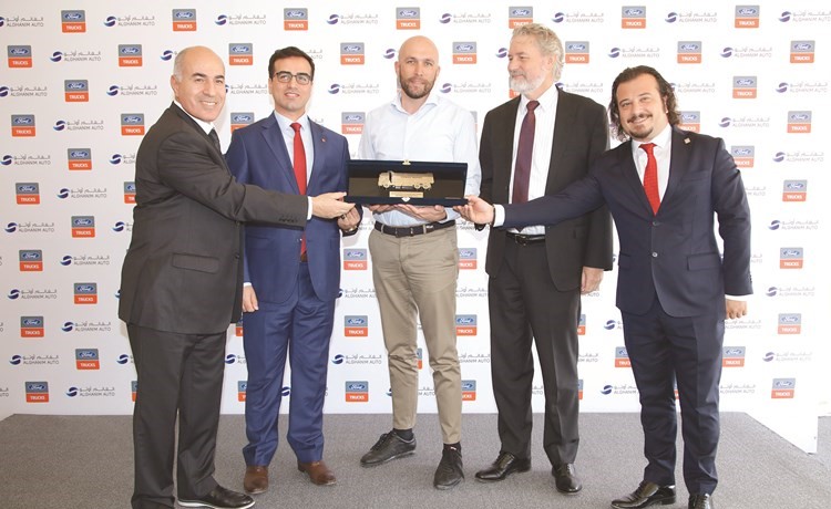 وتقديم درع أخرى لشركة CENGIZ﻿