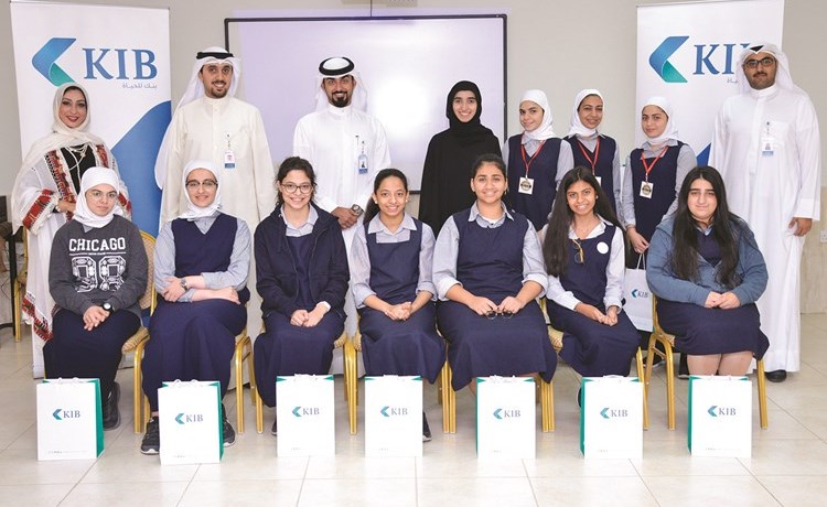 الطالبات المشاركات في المحاضرة﻿