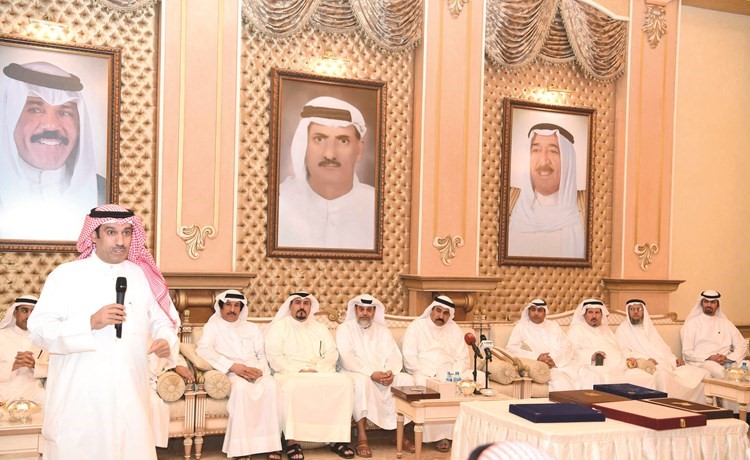 أحمد الشحومي ملقيا كلمته	(ريليش كومار)﻿