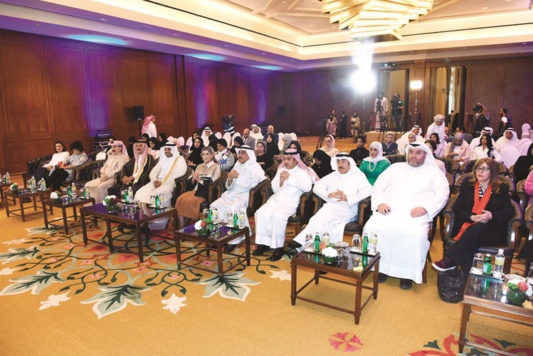 متابعة لأعمال المؤتمر ﻿