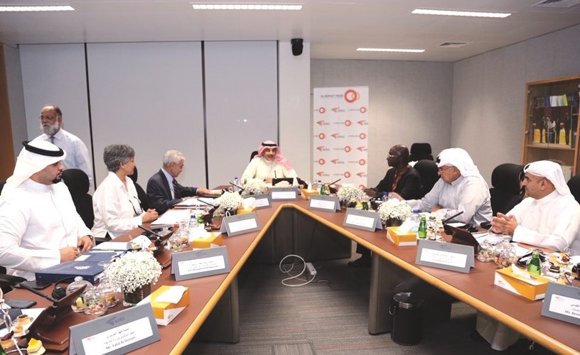 الشيخ صباح الخالد مترئسا اجتماع مجلس أمناء جائزة د.عبدالرحمن السميط للتنمية الأفريقية ﻿