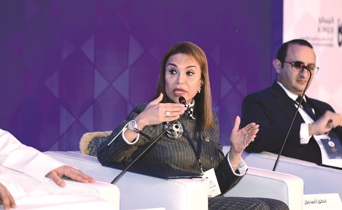 شيخة البحر أثناء إلقاء كلمتها في المؤتمر﻿
