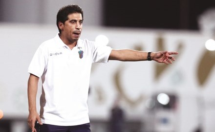 عواد: لا استعدادات خاصة للأبيض.. والسماوي أهل للصدارة