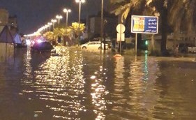 الأمطار أغرقت الطرق في منطقة صباح الناصر﻿