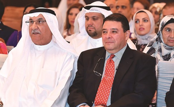 السفير المكسيكي وصادق المطوع﻿