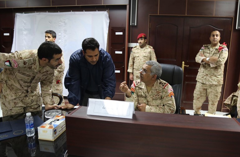 مركز عمليات الجيش في حالة انعقاد دائم .. و "غيث" تساند "الداخلية" و"الحرس" و"الإطفاء"