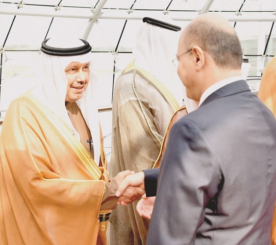 السفير أحمد فهد الفهد مرحبا بالرئيس الضيف﻿
