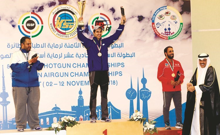 سعد المطيري متوجا بذهبية دبل تراب لفئة الفردي للرجال﻿