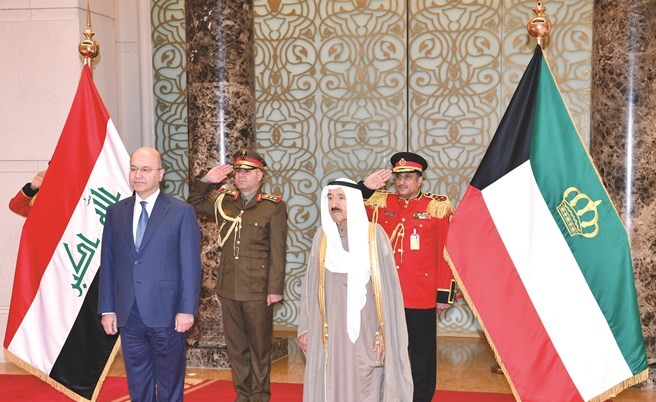 صاحب السمو الأمير الشيخ صباح الأحمد مودعا الرئيس العراقي د.برهم صالح ﻿
