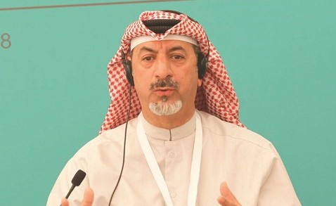 رئيس مركز الكويت للفنون الإسلامية في المسجد الكبير لوزارة الأوقاف والشؤون الإسلامية فريد العلي خلال مشاركته في مهرجان البردة الثقافي في أبوظبي﻿