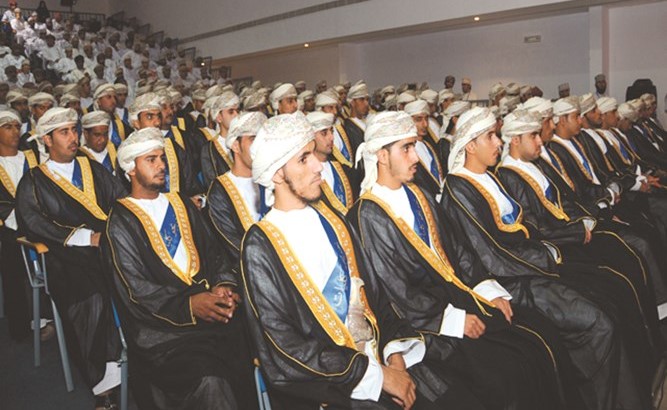 التعليم إحدى ركائز النهضة العمانية الحديثة ﻿