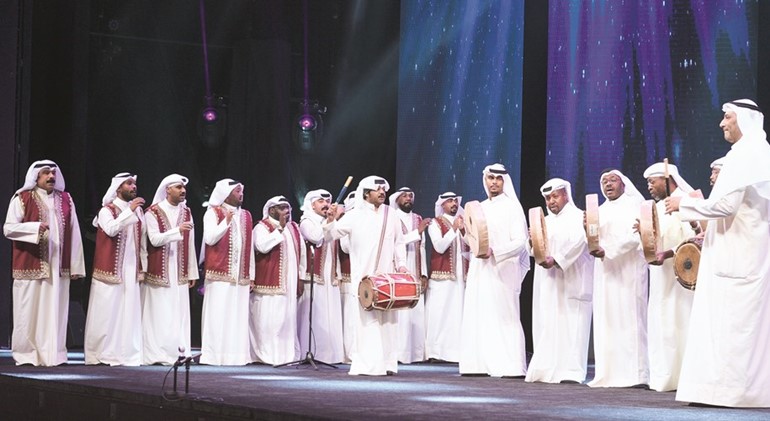 الفرقة الشعبية أدت فقرة من التراث الكويتي﻿