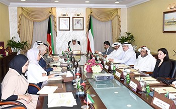 "الجهاز المركزي" و"الصحة" يبحثان الخدمات المقدمة لـ"البدون"