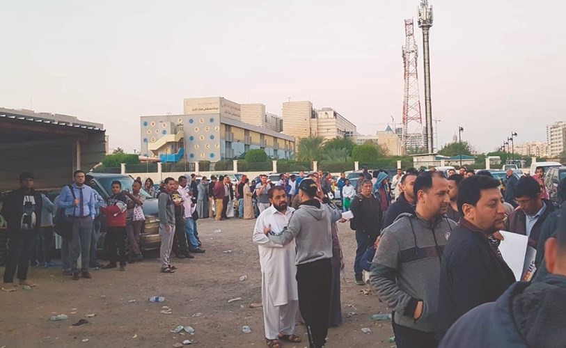 الطوابير الطويلة وطول فترة الانتظار أدت إلى وقوع حوادث اعتداءاتفي بعض مراكز الضمان الصحي﻿