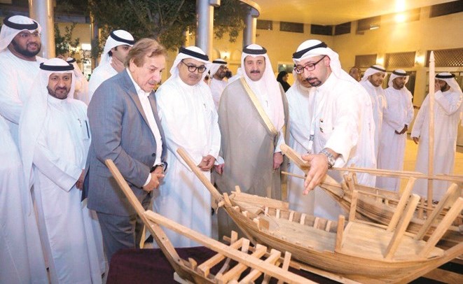 جولة داخل المعرض﻿