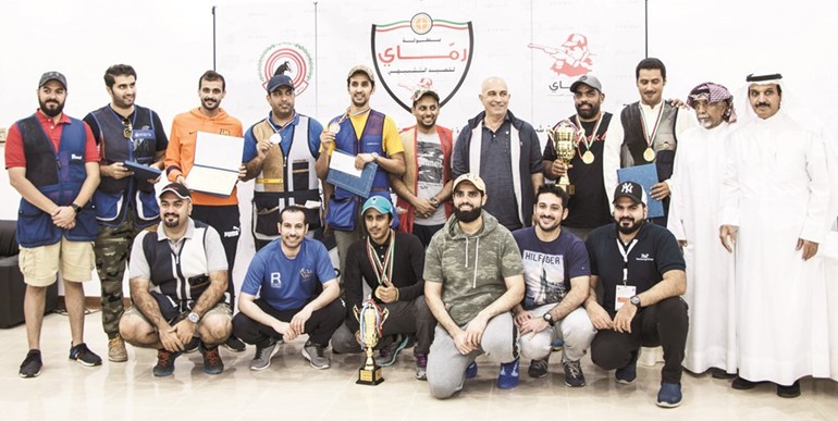 حيات والحماد والراشد يتوسطون الأبطال﻿